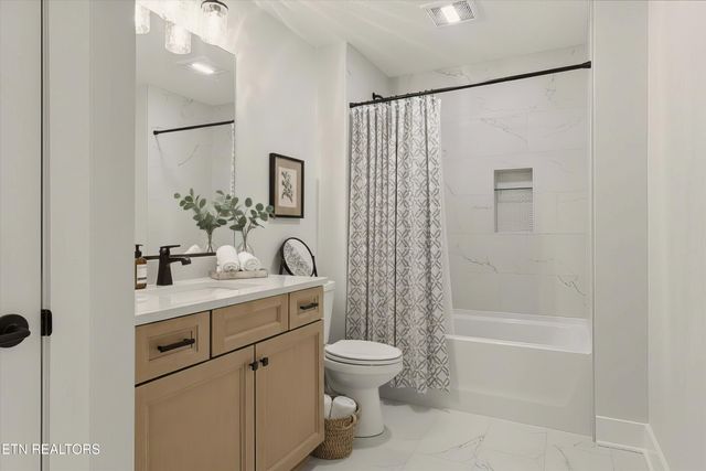 8167 Nubbin Ridge Rd, Knoxville, TN 37919