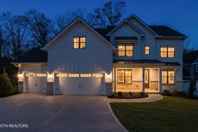 8167 Nubbin Ridge Rd, Knoxville, TN 37919