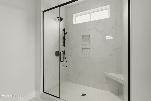 8167 Nubbin Ridge Rd, Knoxville, TN 37919