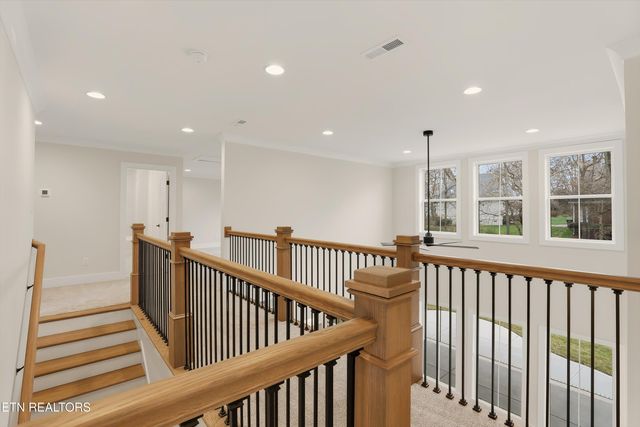 8167 Nubbin Ridge Rd, Knoxville, TN 37919