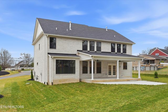 8167 Nubbin Ridge Rd, Knoxville, TN 37919