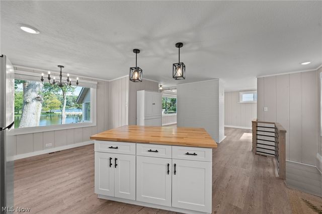 158 Oak Drive NW, North Canton, OH 44720
