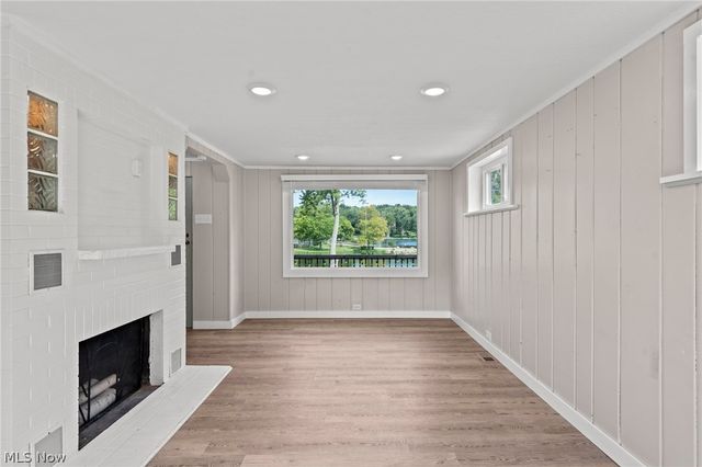 158 Oak Drive NW, North Canton, OH 44720