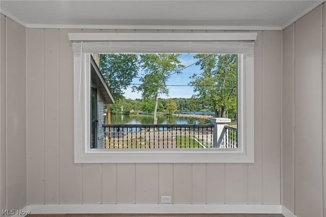158 Oak Drive NW, North Canton, OH 44720