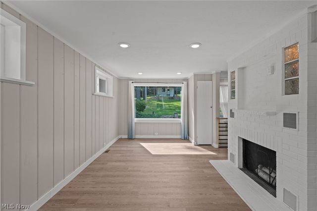 158 Oak Drive NW, North Canton, OH 44720