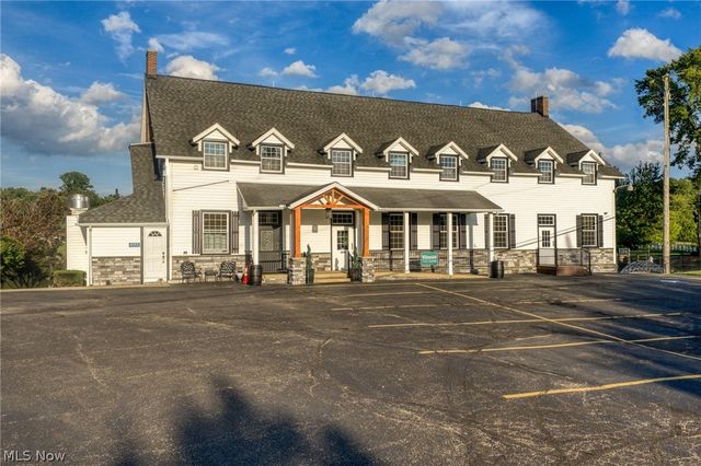 158 Oak Drive NW, North Canton, OH 44720