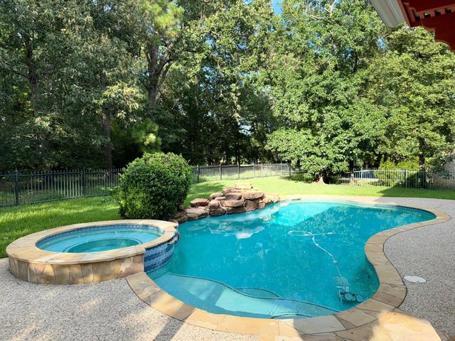 1618 Beau Rivage, Conroe, TX 77304