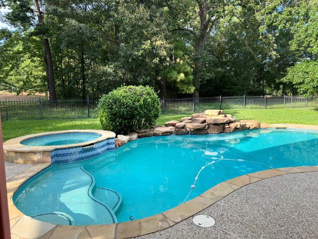 1618 Beau Rivage, Conroe, TX 77304