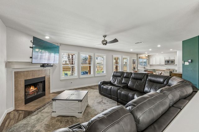 14037 Fontana Road, Fort Worth, TX 76262