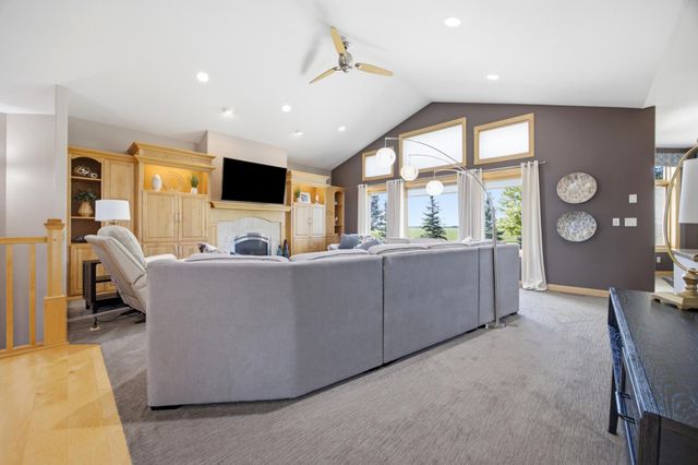 4847 2nd Street SW, Moorhead, MN 56560