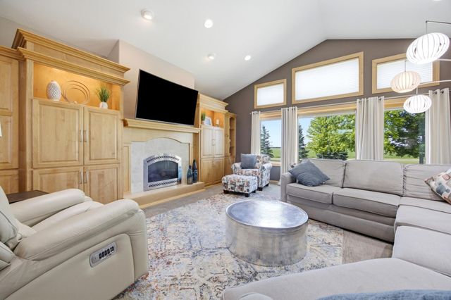 4847 2nd Street SW, Moorhead, MN 56560