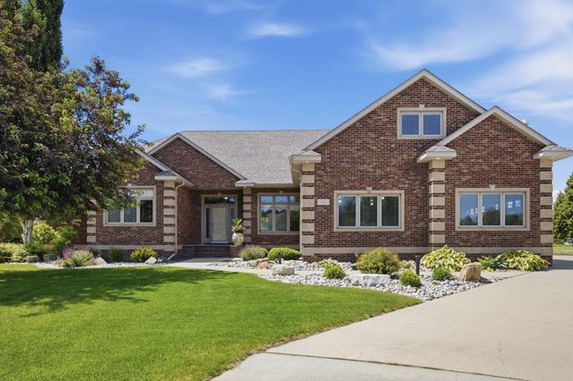4847 2nd Street SW, Moorhead, MN 56560