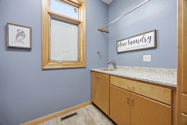 4847 2nd Street SW, Moorhead, MN 56560