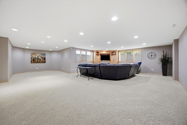 4847 2nd Street SW, Moorhead, MN 56560