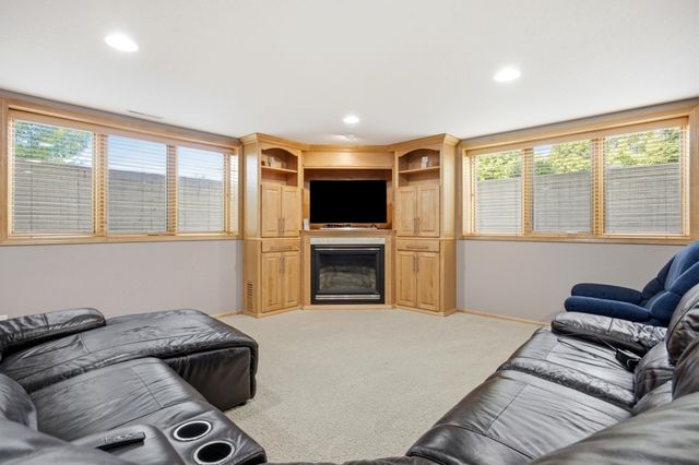 4847 2nd Street SW, Moorhead, MN 56560