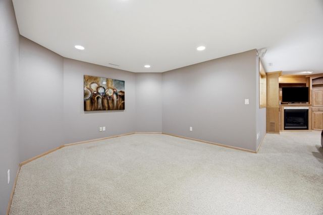 4847 2nd Street SW, Moorhead, MN 56560
