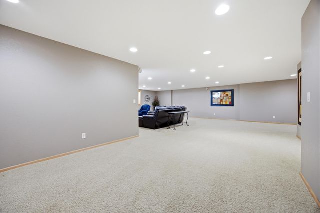 4847 2nd Street SW, Moorhead, MN 56560