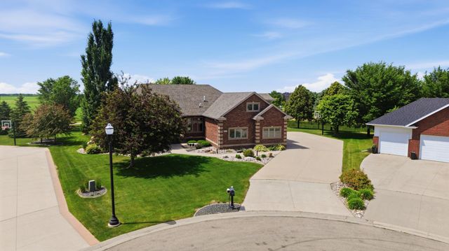 4847 2nd Street SW, Moorhead, MN 56560