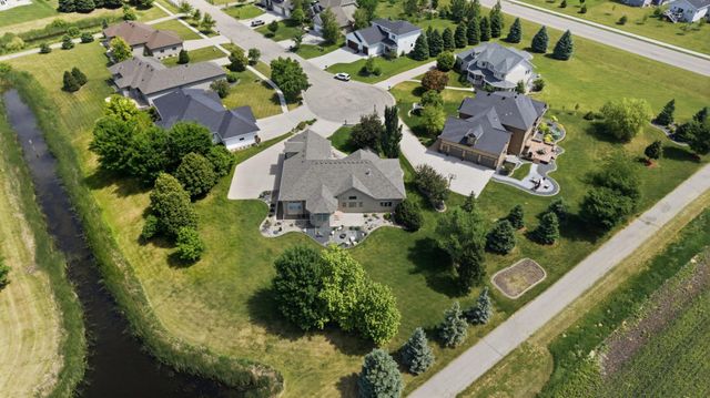 4847 2nd Street SW, Moorhead, MN 56560