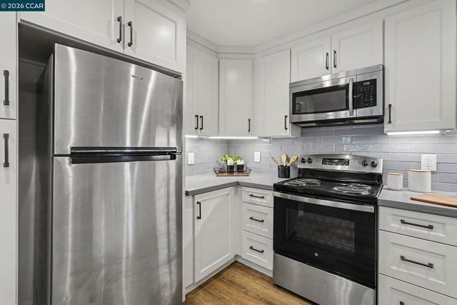 1543 American Beauty Dr, Concord, CA 94521