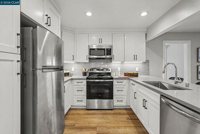 1543 American Beauty Dr, Concord, CA 94521