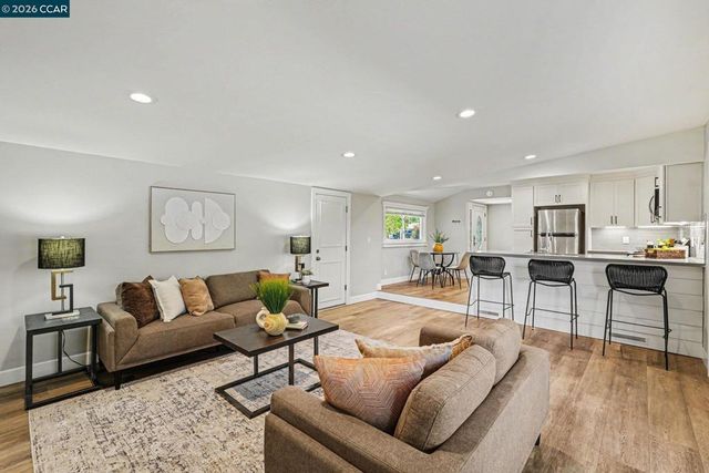 1543 American Beauty Dr, Concord, CA 94521