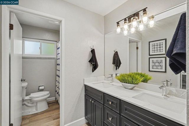 1543 American Beauty Dr, Concord, CA 94521