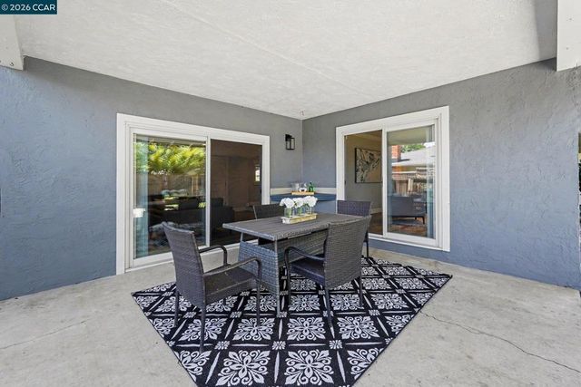 1543 American Beauty Dr, Concord, CA 94521