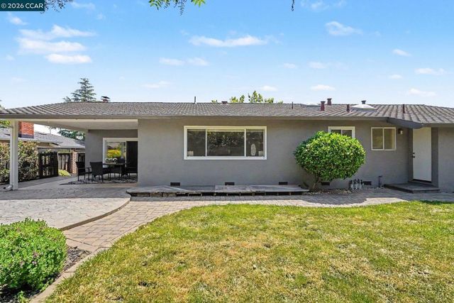 1543 American Beauty Dr, Concord, CA 94521