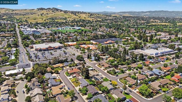 1543 American Beauty Dr, Concord, CA 94521