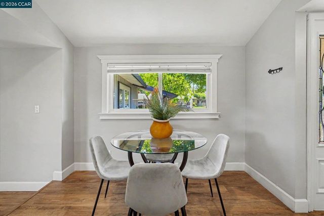 1543 American Beauty Dr, Concord, CA 94521