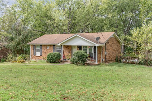 2032 Whitland Dr, Clarksville, TN 37043