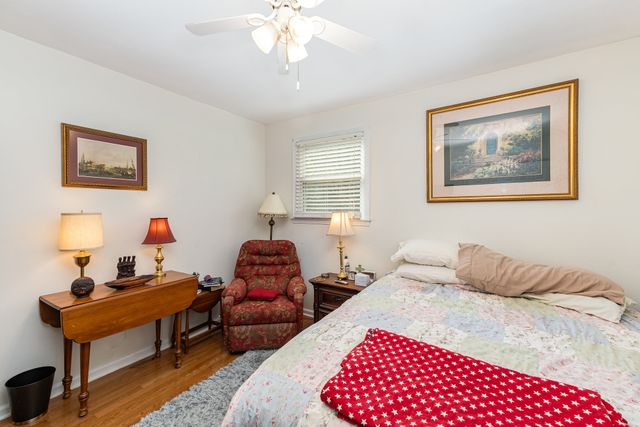 2032 Whitland Dr, Clarksville, TN 37043