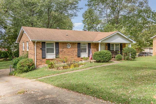2032 Whitland Dr, Clarksville, TN 37043