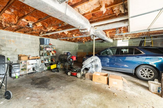 2032 Whitland Dr, Clarksville, TN 37043