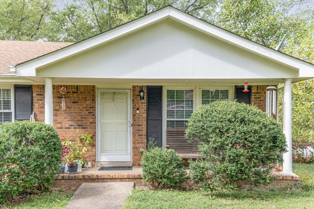 2032 Whitland Dr, Clarksville, TN 37043