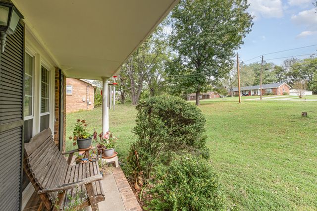 2032 Whitland Dr, Clarksville, TN 37043