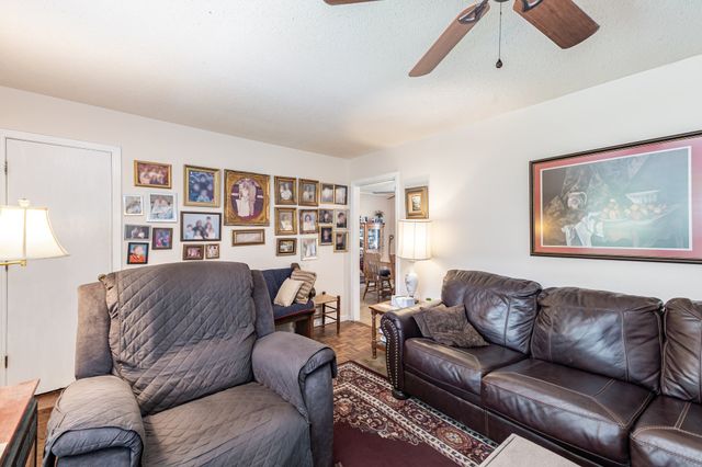 2032 Whitland Dr, Clarksville, TN 37043