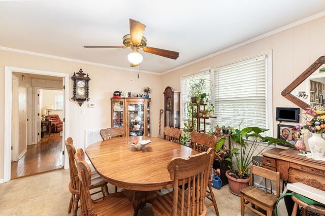 2032 Whitland Dr, Clarksville, TN 37043