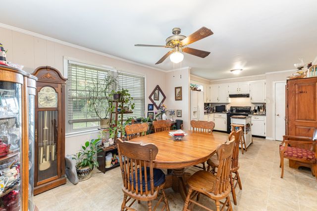 2032 Whitland Dr, Clarksville, TN 37043