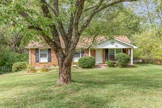 2032 Whitland Dr, Clarksville, TN 37043