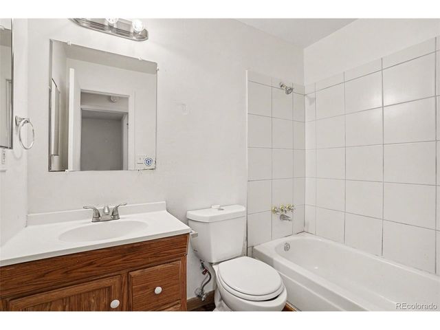 3034 S Laredo Cir, Aurora, CO 80013