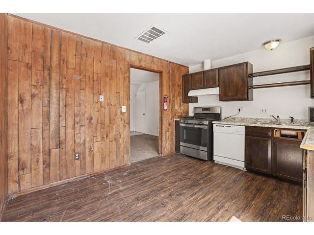 3034 S Laredo Cir, Aurora, CO 80013