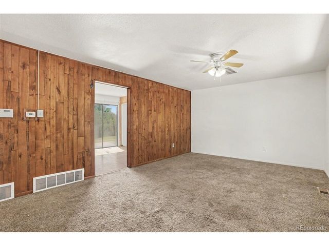 3034 S Laredo Cir, Aurora, CO 80013