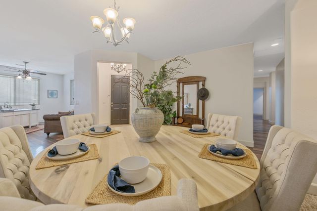 2192 N Weyrich Court, Tulare, CA 93274