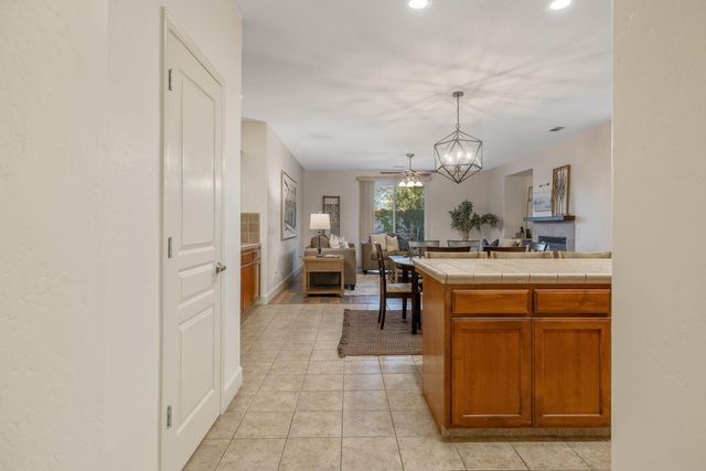 2192 N Weyrich Court, Tulare, CA 93274