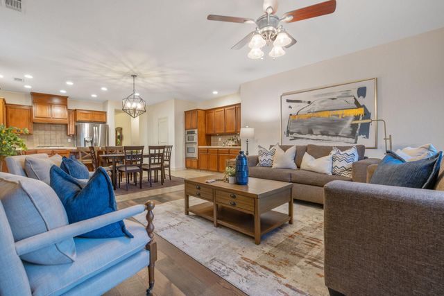 2192 N Weyrich Court, Tulare, CA 93274