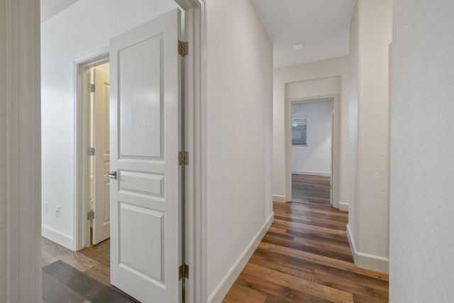 2192 N Weyrich Court, Tulare, CA 93274