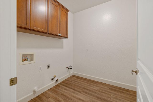 2192 N Weyrich Court, Tulare, CA 93274