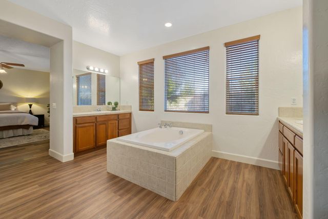 2192 N Weyrich Court, Tulare, CA 93274